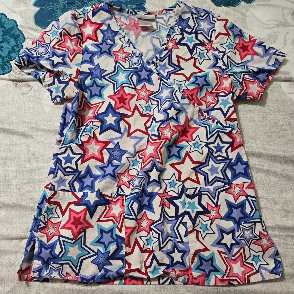 Colorful Star Pattern Scrub Top